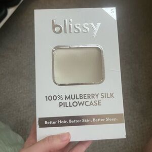 Blissy 100% Mulberry Silk Pillowcase - Standard Size, Ivory White